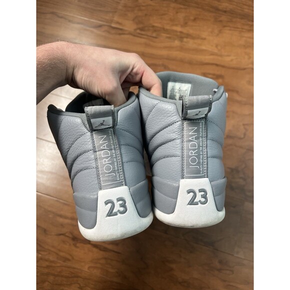 Jordan 12 Stealth 2022 Size 13 Pre-Owned 130690-617 White Grey